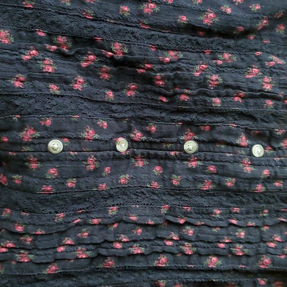 American Eagle floral crop top - Picture 2 of 5